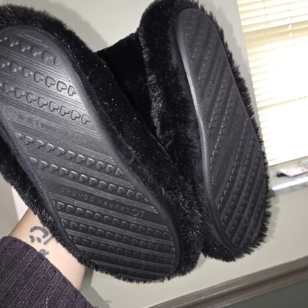 LC Lauren Conrad Black Furry Slippers - Picture 5 of 5